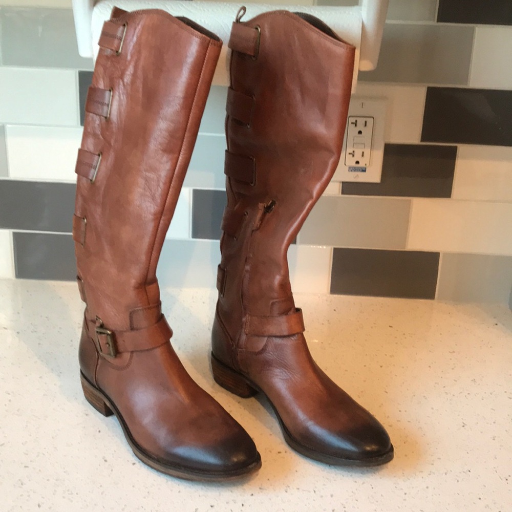 Brown boots size 6.5